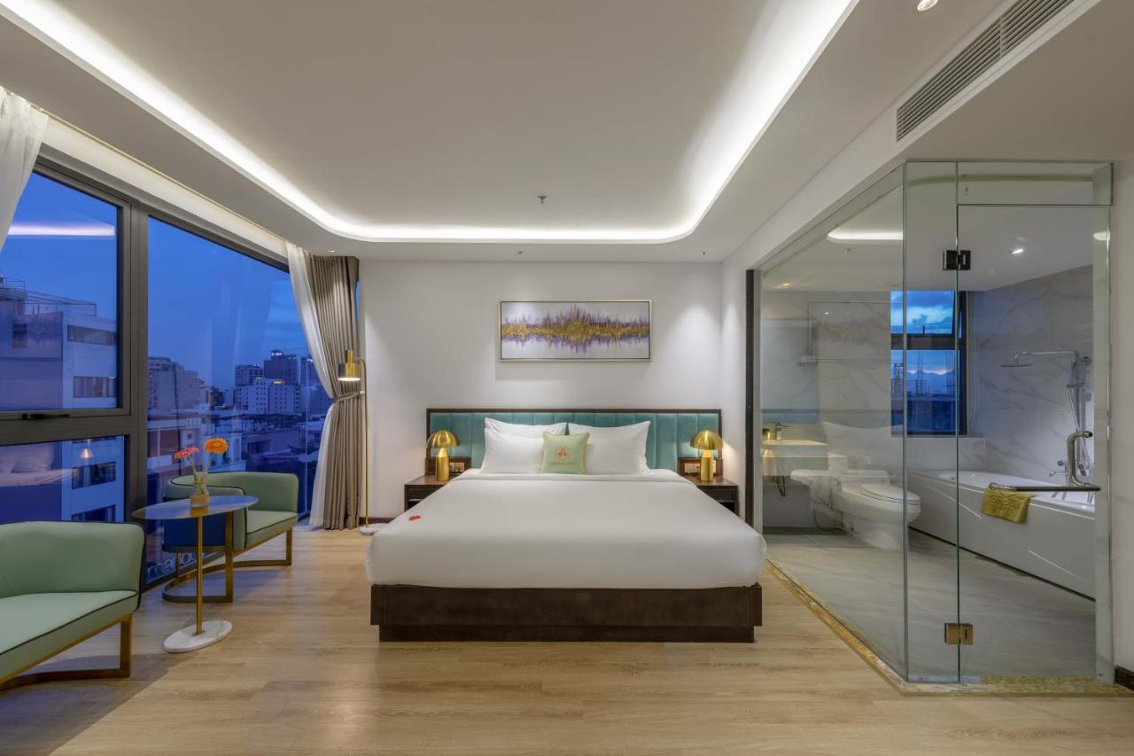 Cordial Grand Hotel Da Nang Beach - Infinity Rooftop Pool 외부 사진
