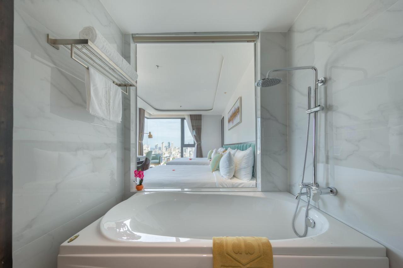 Cordial Grand Hotel Da Nang Beach - Infinity Rooftop Pool 외부 사진