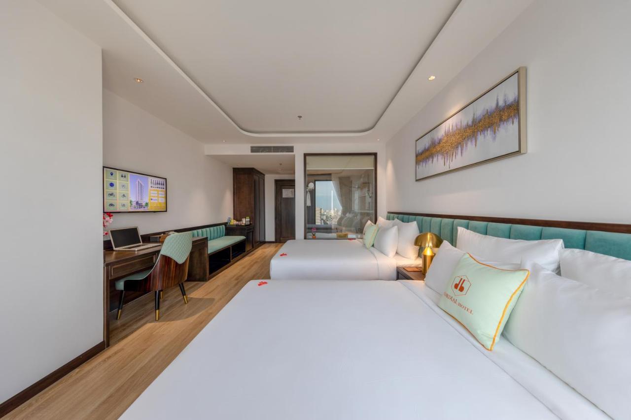 Cordial Grand Hotel Da Nang Beach - Infinity Rooftop Pool 외부 사진