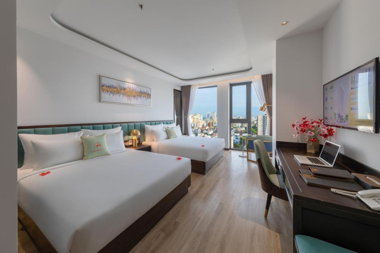 Cordial Grand Hotel Da Nang Beach - Infinity Rooftop Pool 외부 사진