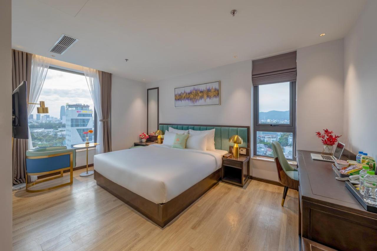 Cordial Grand Hotel Da Nang Beach - Infinity Rooftop Pool 외부 사진